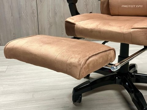 Prototype Fotel obrotowy do biurka TITAN BROWN ALCANTARA PRO