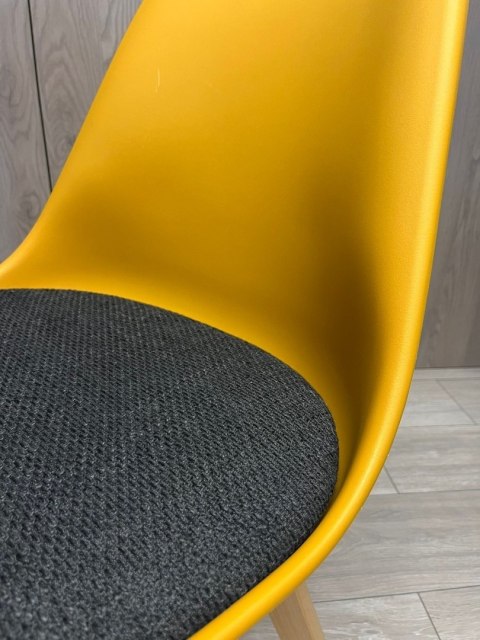 Lugano Krzesło skandynawskie MONZA HONEY BLACK FABRIC V