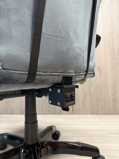 Prototype Fotel obrotowy do biurka TITAN GREY ALCANTARA PRO