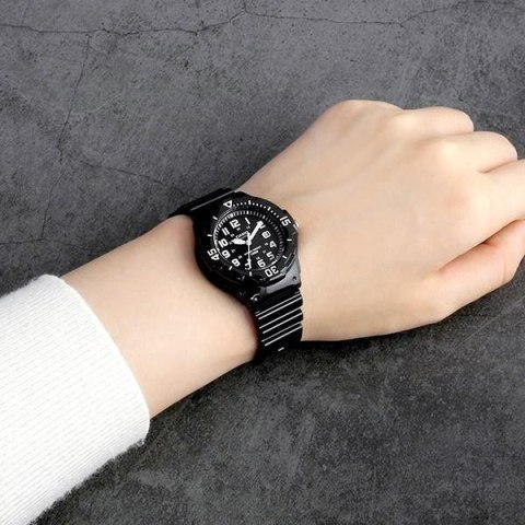 Casio ZEGAREK DAMSKI CASIO LRW-200H 1BV (zd557b) + BOX