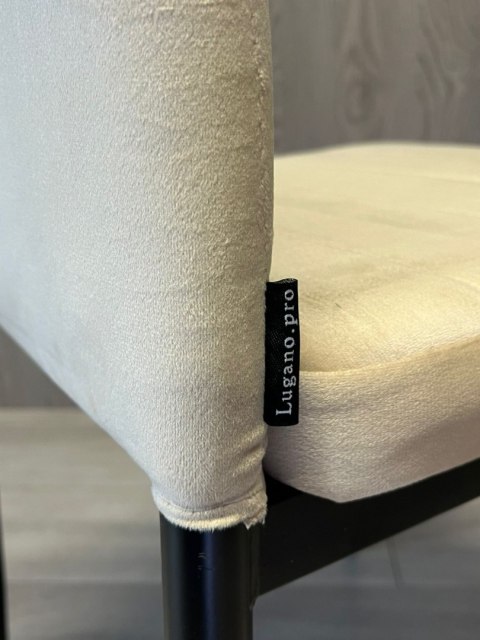 Lugano Krzesło tapicerowane VALVA LINE VELVET BEIGE