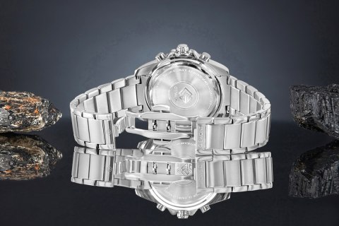 Giewont Zegarek Męski Giewont Chronograph Sapphire Srebrny GW3970-B2