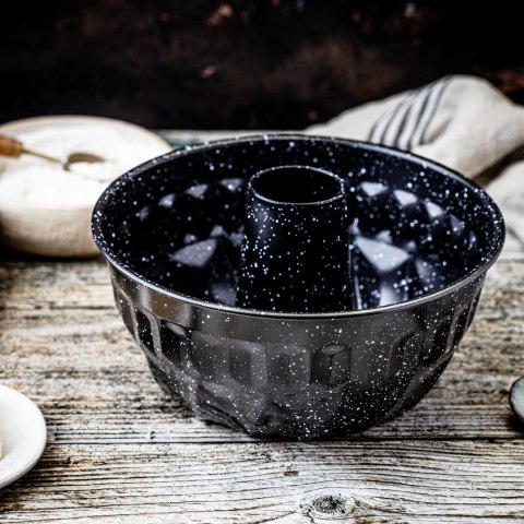 Forma, metalowa, okrągła z dziurką, z powłoką nieprzywieralną, czarna, średnica 22 cm, klausberg, kb-7839 Klausberg