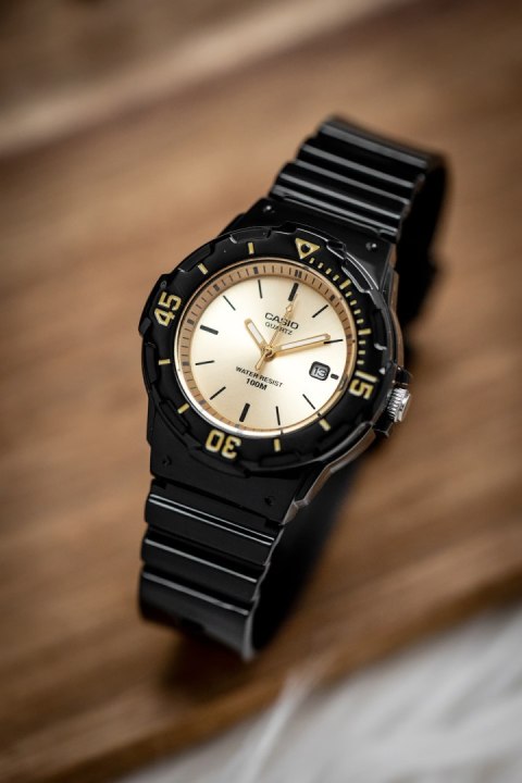 Casio Zegarek Damski Casio LRW-200H-9EVDF + BOX