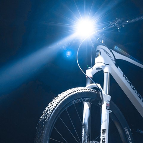 Lampka rowerowa przednia z funkcją latarki biała 600lm IPX6 USB-C - czarna