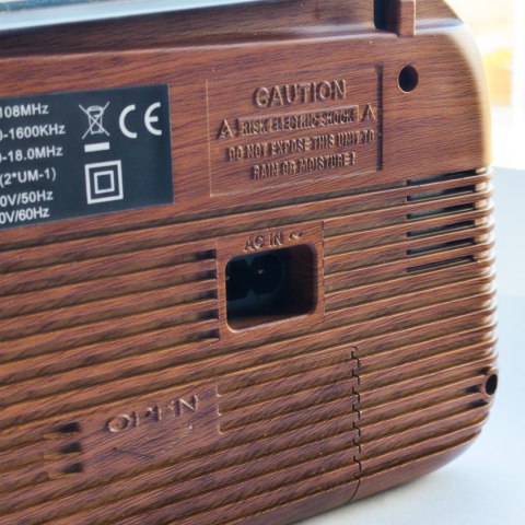 Radio fm z bluetooth / radio fm with bluetooth czerwone RTO