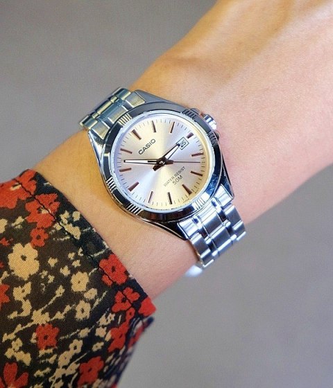 Casio ZEGAREK DAMSKI CASIO LTP-1308D-4AVEF (zd605e) + BOX