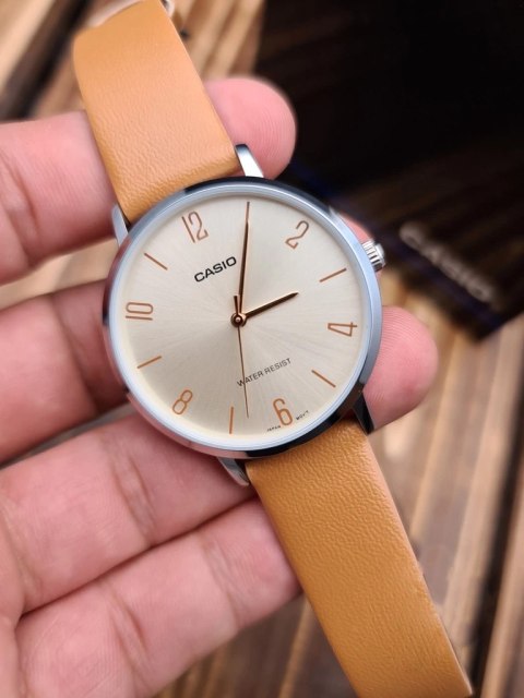 Casio ZEGAREK DAMSKI CASIO LTP-VT01L-5B + BOX